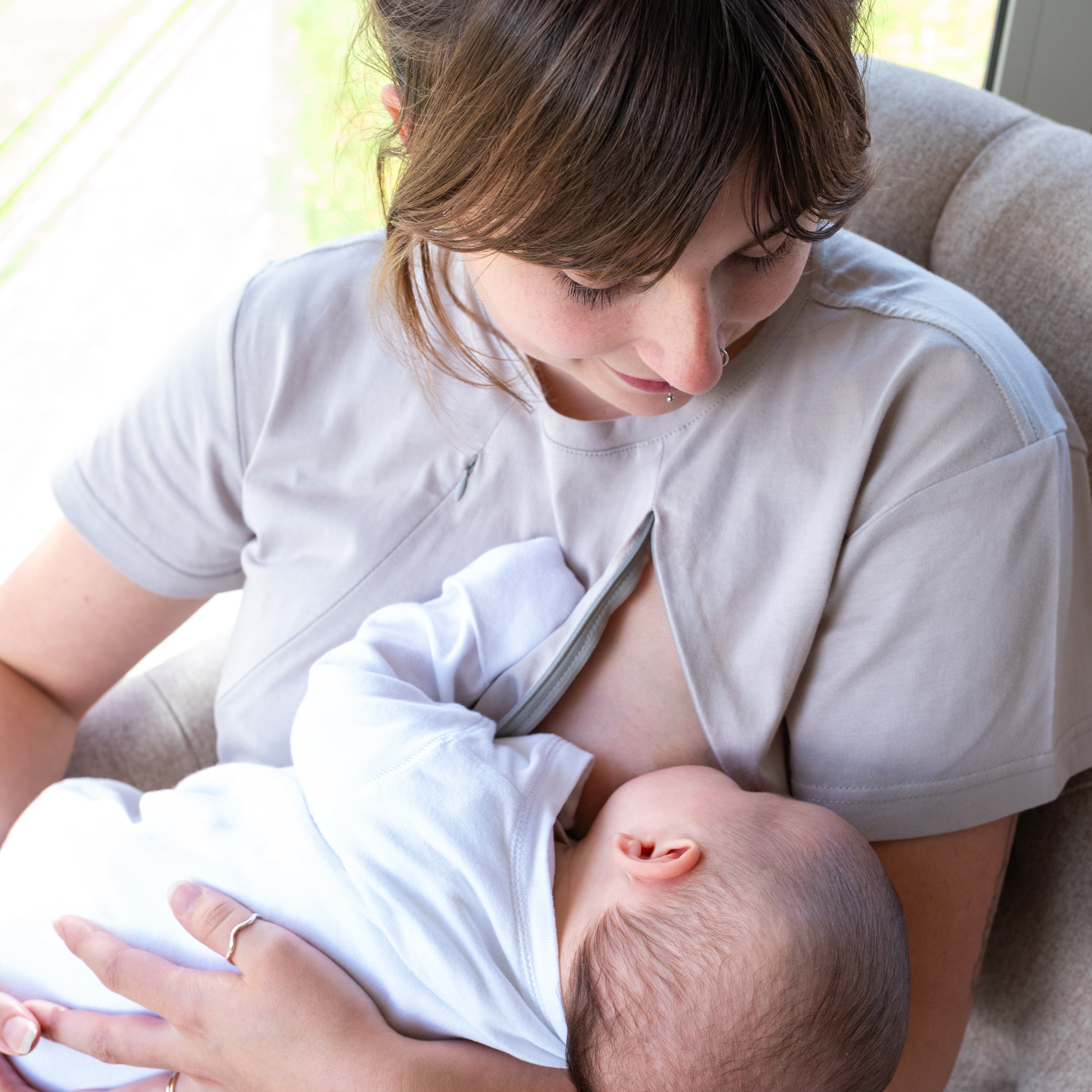 Amelie Breastfeeding T-Shirt