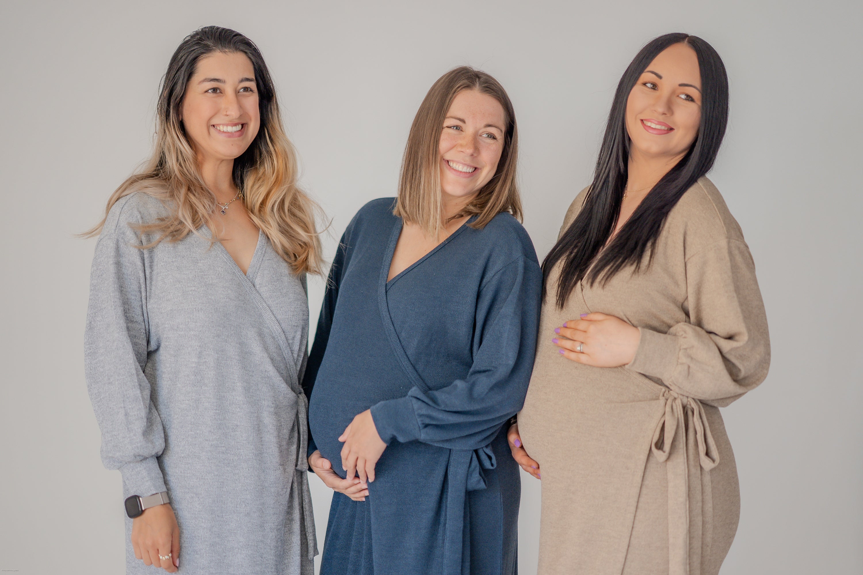 From Couch to Coffee Date - Transitional Autumn Outfits for Mums
